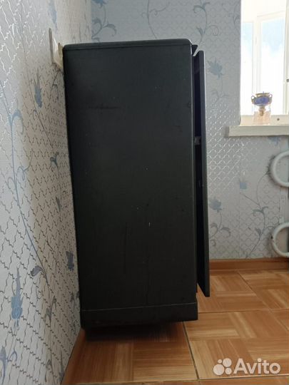 Сейф металлический