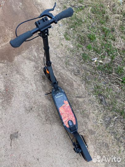 Самокат с дисковым тормозом