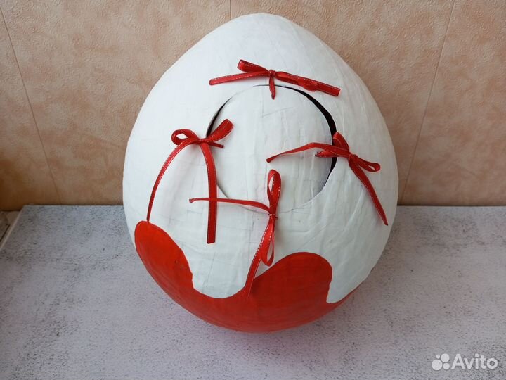 Подарочная коробка яйцо