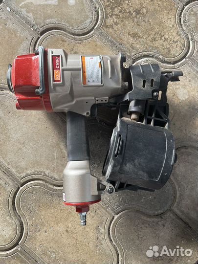 Гвоздезабивной пистолет пневматический