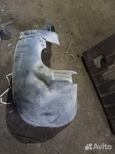 Левый и правый локера на LADA Kalina