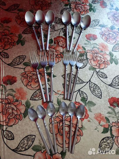 Ложки чайные и столовые, вилки