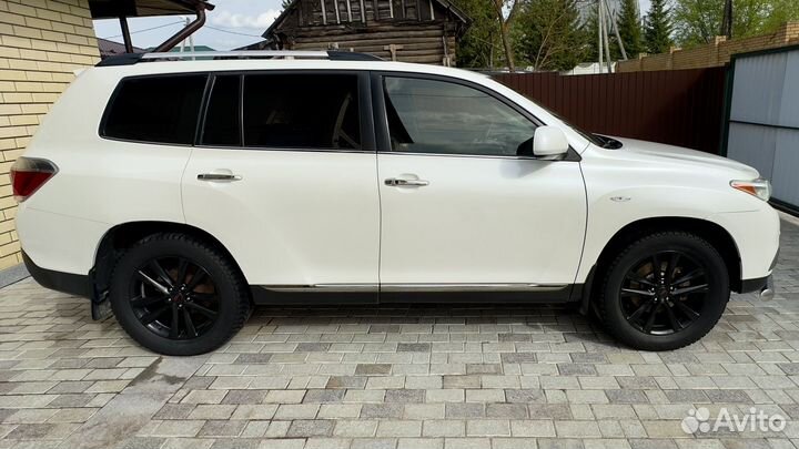 Toyota Highlander 3.5 AT, 2012, 235 193 км