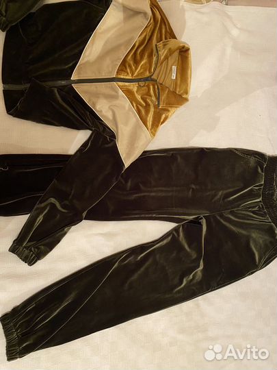 Костюм спортивный