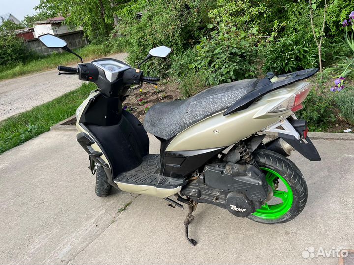 Скутер Омакс 150
