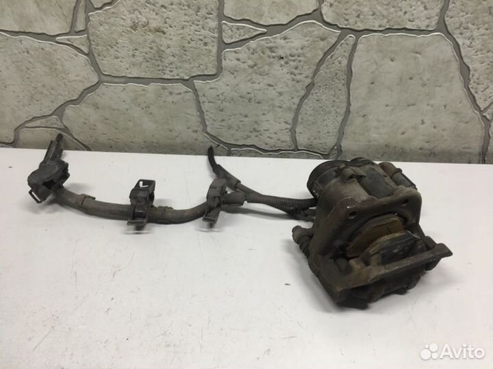 Суппорт тормозной задний левый Bmw 5-Seria F10 2.0