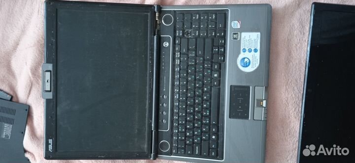 Ноутбук на запчасти