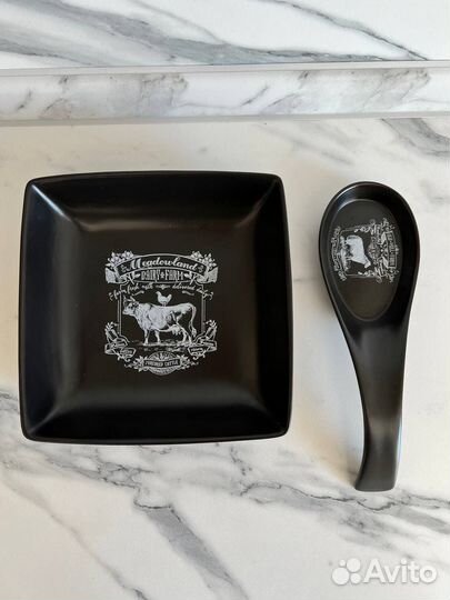 Блюдо и подставка под ложку