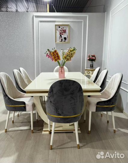 Комплект стол и стулья. В наличии