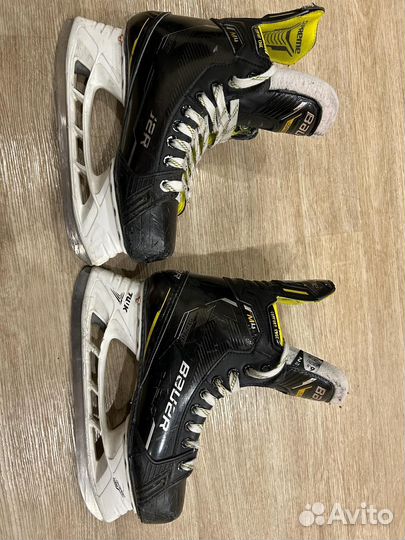 Коньки хоккейные Bauer Supreme M4