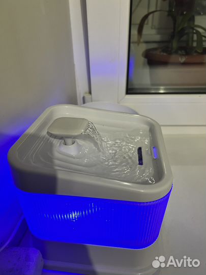 Фонтан кормушка