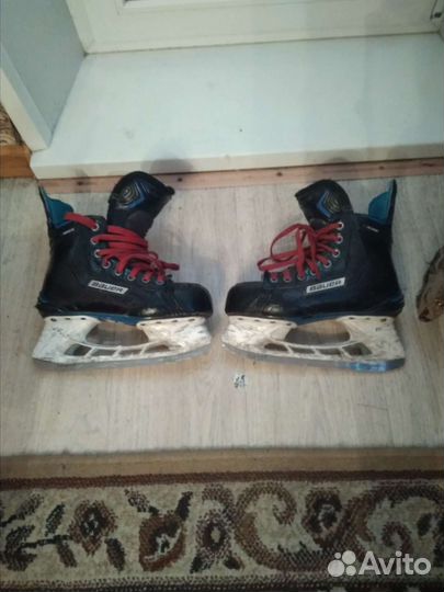 Хоккейные коньки бауэр