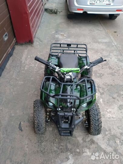 Детский квадроцикл на аккумуляторе