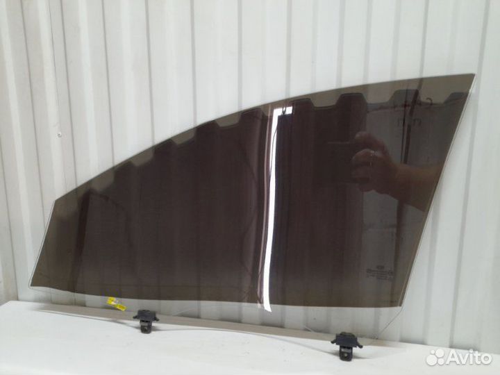 Стекло двери передней правой Kia Cerato TD