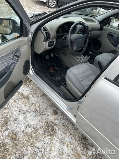 LADA Kalina 1.6 МТ, 2010, 30 500 км