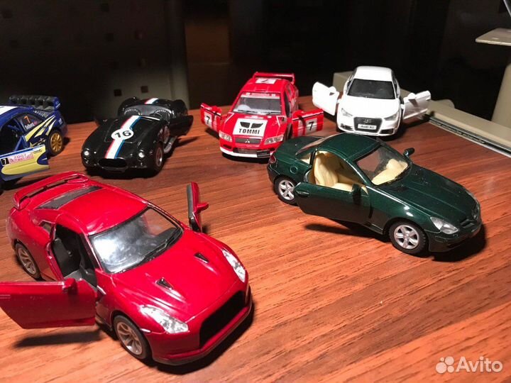 Машинки металлические