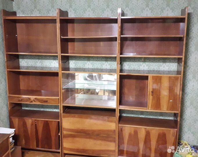 Книжный шкаф стеллаж - дерево