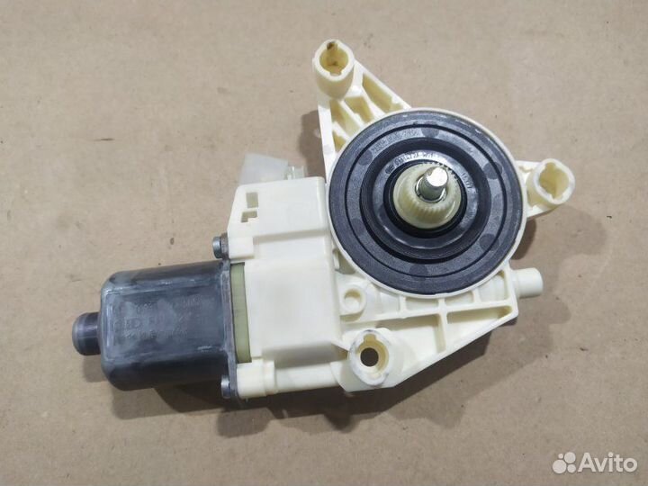 Мотор стеклоподъемника задний левый Mercedes Glk