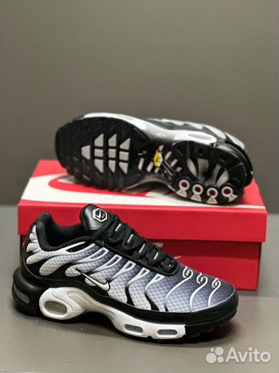 Кроссовки Nike Air Max TN Plus