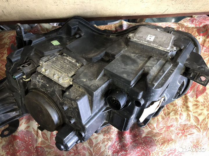 Капот Land Rover Range Rover Vogue 4 фара правая