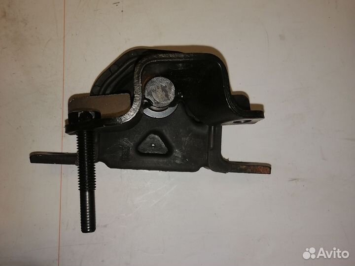 Подушка двигателя Nissan