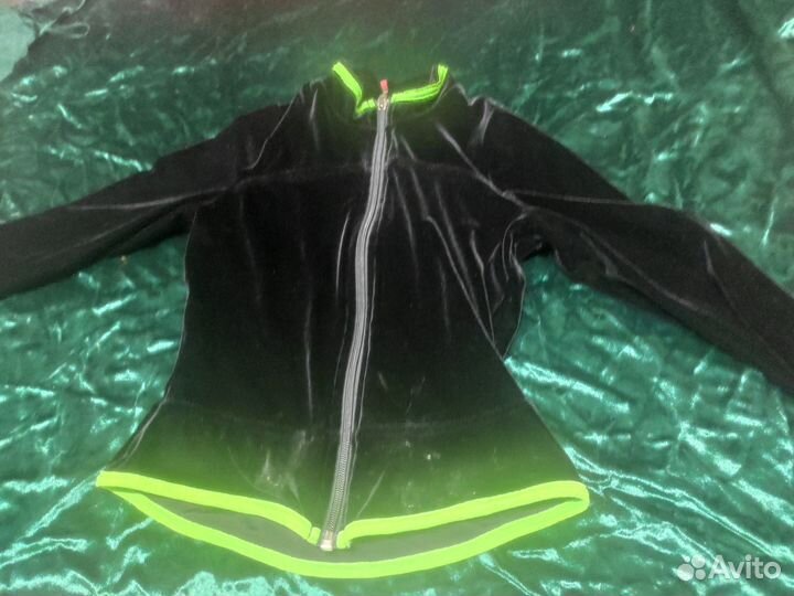 Мастерка разминочная,для фигуристки