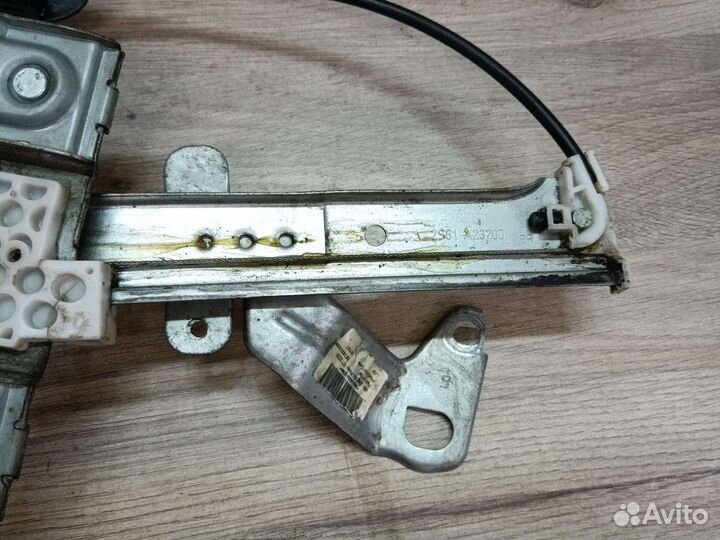 Стеклоподъёмник передний правый fusion fiesta mk5