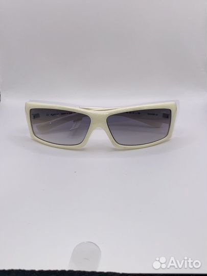 Солнцезащитные очки женские