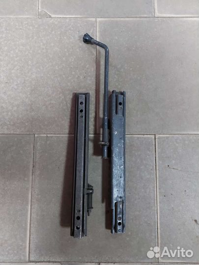 Салазки сиденья 2101-07 правые. Новые