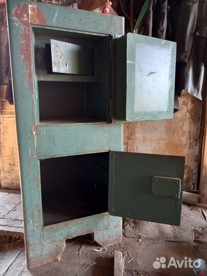 Шкаф металлический сейф