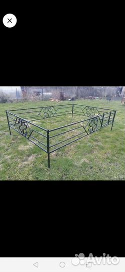 Ограды на кладбище
