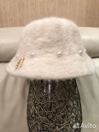 Шляпа из лебяжьего пуха