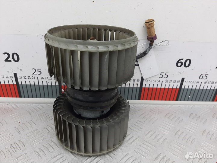 Б/У Б/У Моторчик печки (вентилятор отопителя) 4