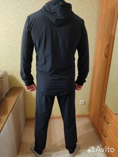 Спортивный мужской костюм новый