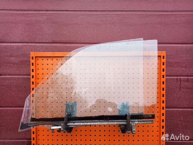 Стекло двери Toyota land cruiser 80