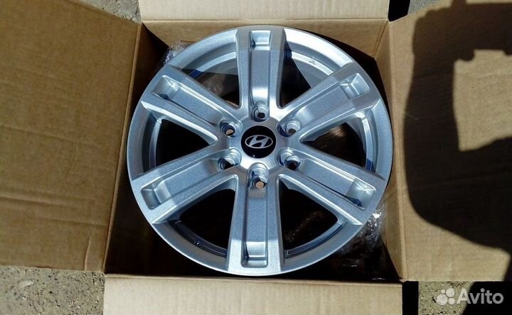Новые диски R16 на Hyundai Grand Starex (с2011)