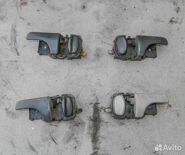 Ручка двери внутренняя Nissan Primera P10