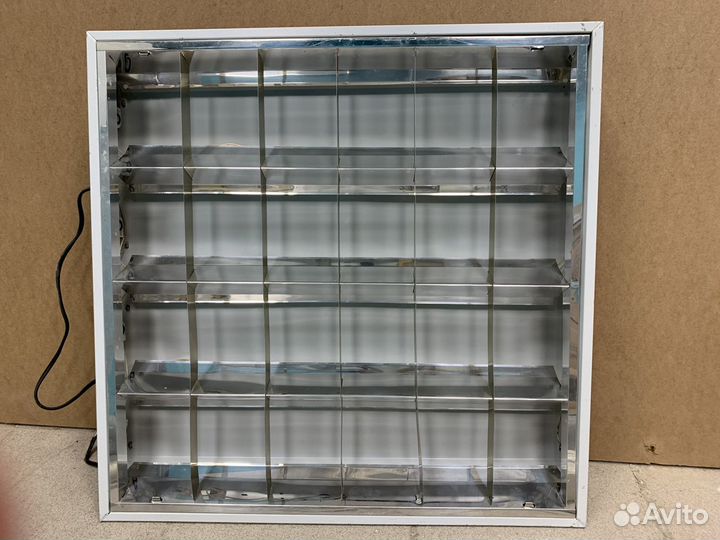 Светильник потолочный встраиваемый бу