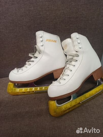 Коньки фигурные детские 33размер