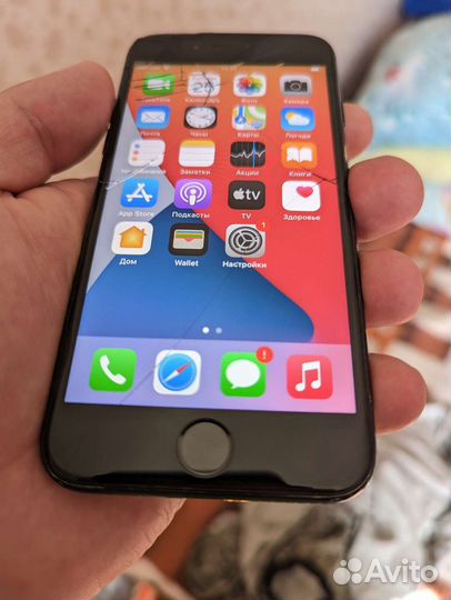 Телефон iPhone 7 128gb jetBlack