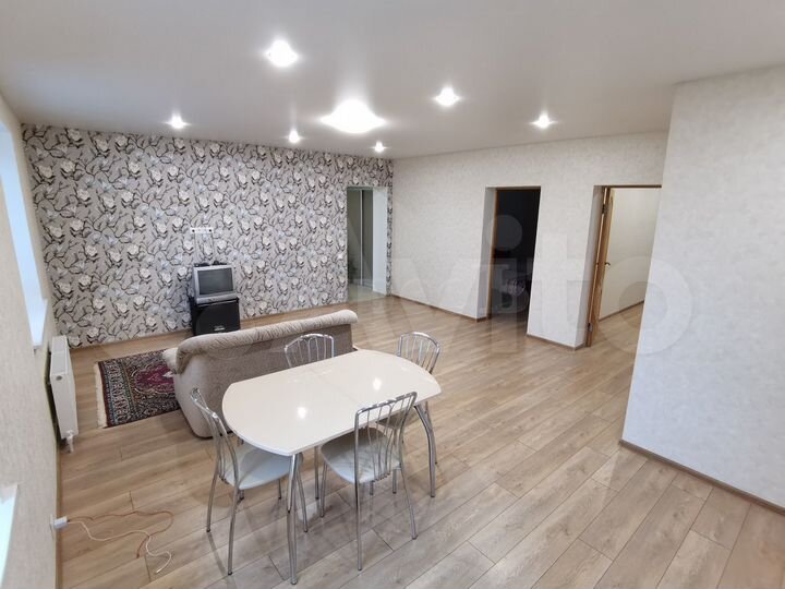 3-к. квартира, 70 м², 1/2 эт.