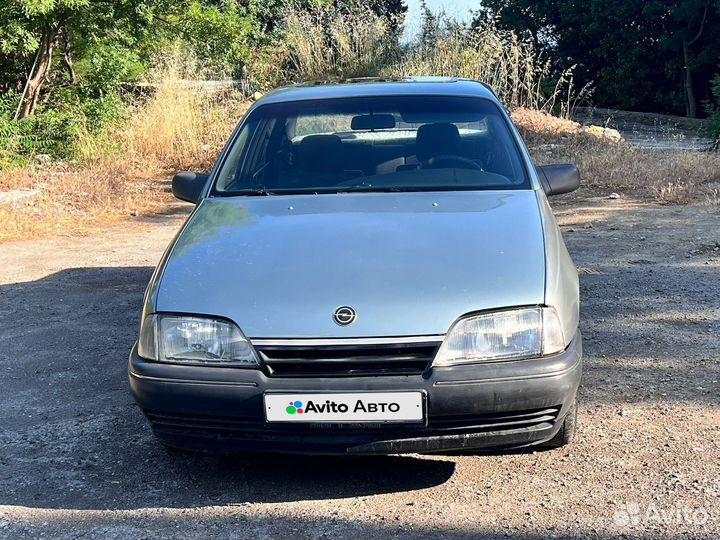 Opel Omega 2.0 МТ, 1988, 250 000 км