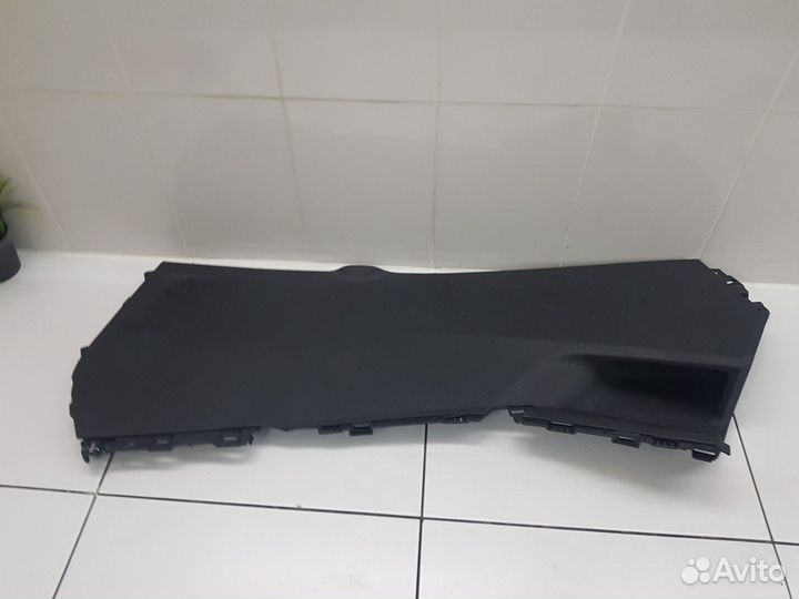 Накладка центральной консоли левая (Geely Atlas)