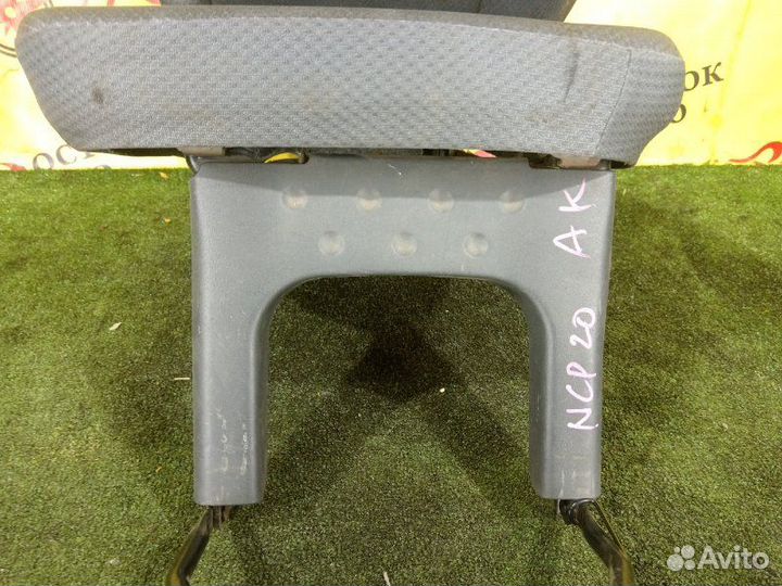 Сидение заднее левое Toyota Funcargo NCP20-0199528