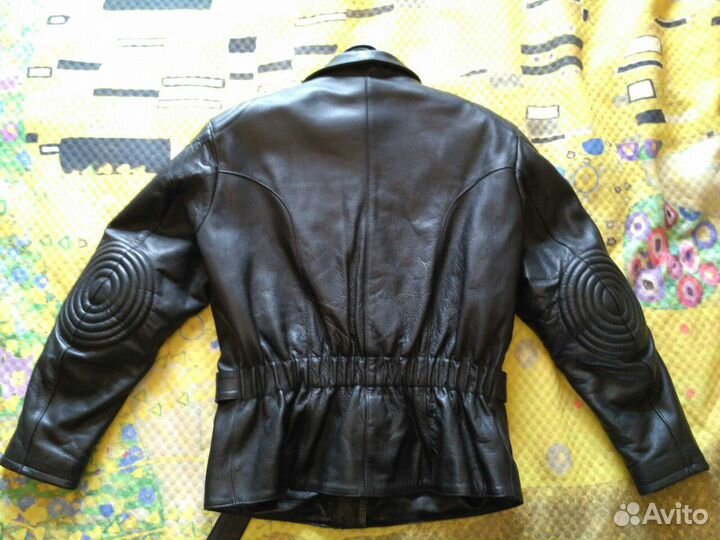 Мотокуртка кожаная с защитой р. 46-48