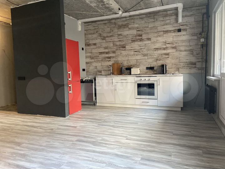 3-к. квартира, 77 м², 1/9 эт.