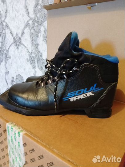 Лыжные ботинки + лыжи с палками