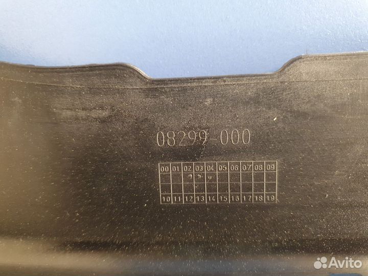 Обшивка двери передняя левая Land Rover Range Rove