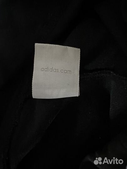 Спортивные шорты Adidas