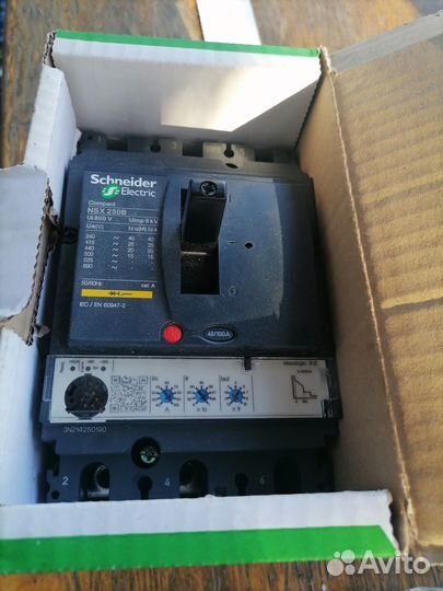 Автоматический выключатель schneider 250b 40a